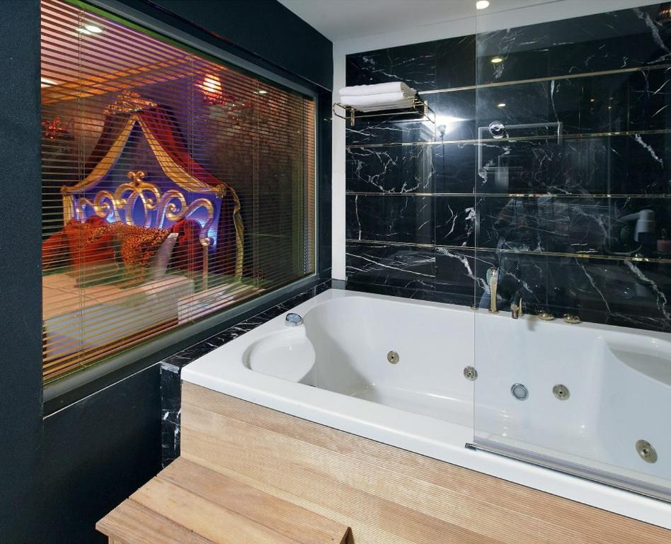 Camelot Boutique Hotel Акярлар Екстер'єр фото
